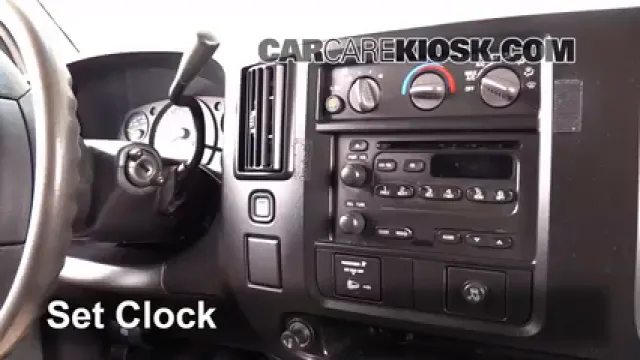 2007 Chevrolet Express 3500 LS 6.0L V8 Standard Passenger Van (3 Door) Horloge Régler l'horloge